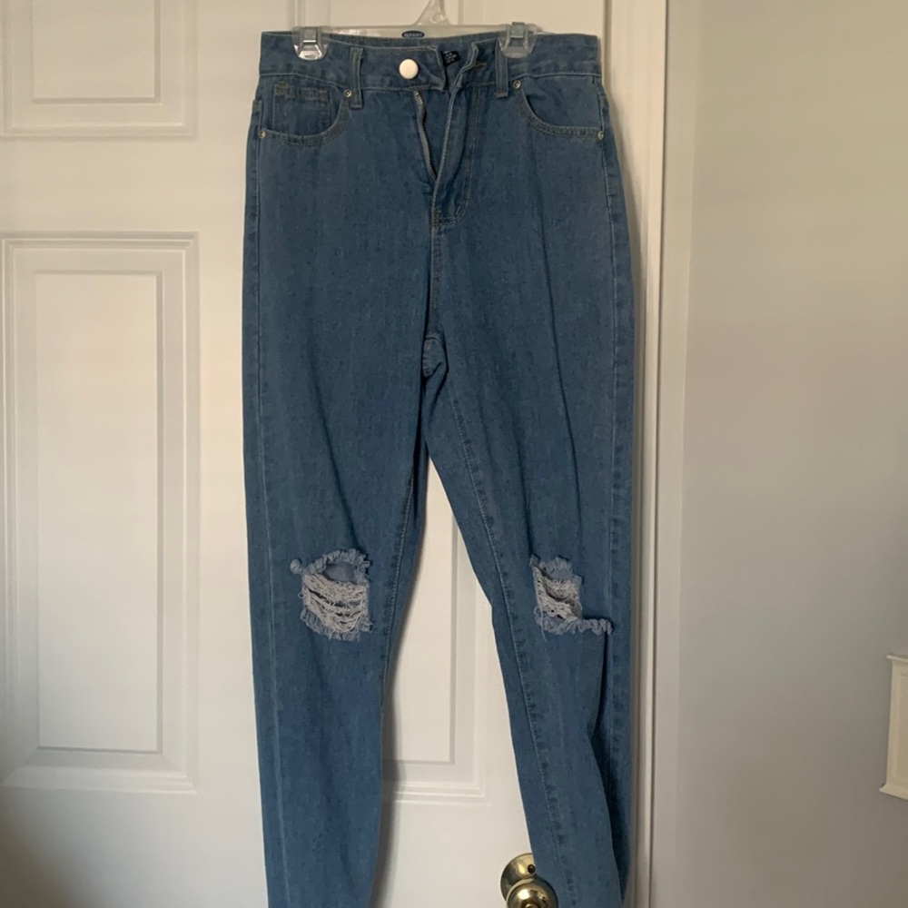 Women’s high-waisted Boohoo Blue “Boyfriend” Style jeans.